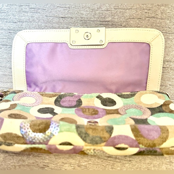 Coach Kristin OP Art C Lavender Multicolor Sequined Handbag / Wristlet - 9” x 5” - Picture 6 of 14
